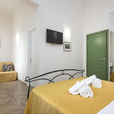 Cadorna Rooms In フィレンツェ エクステリア 写真