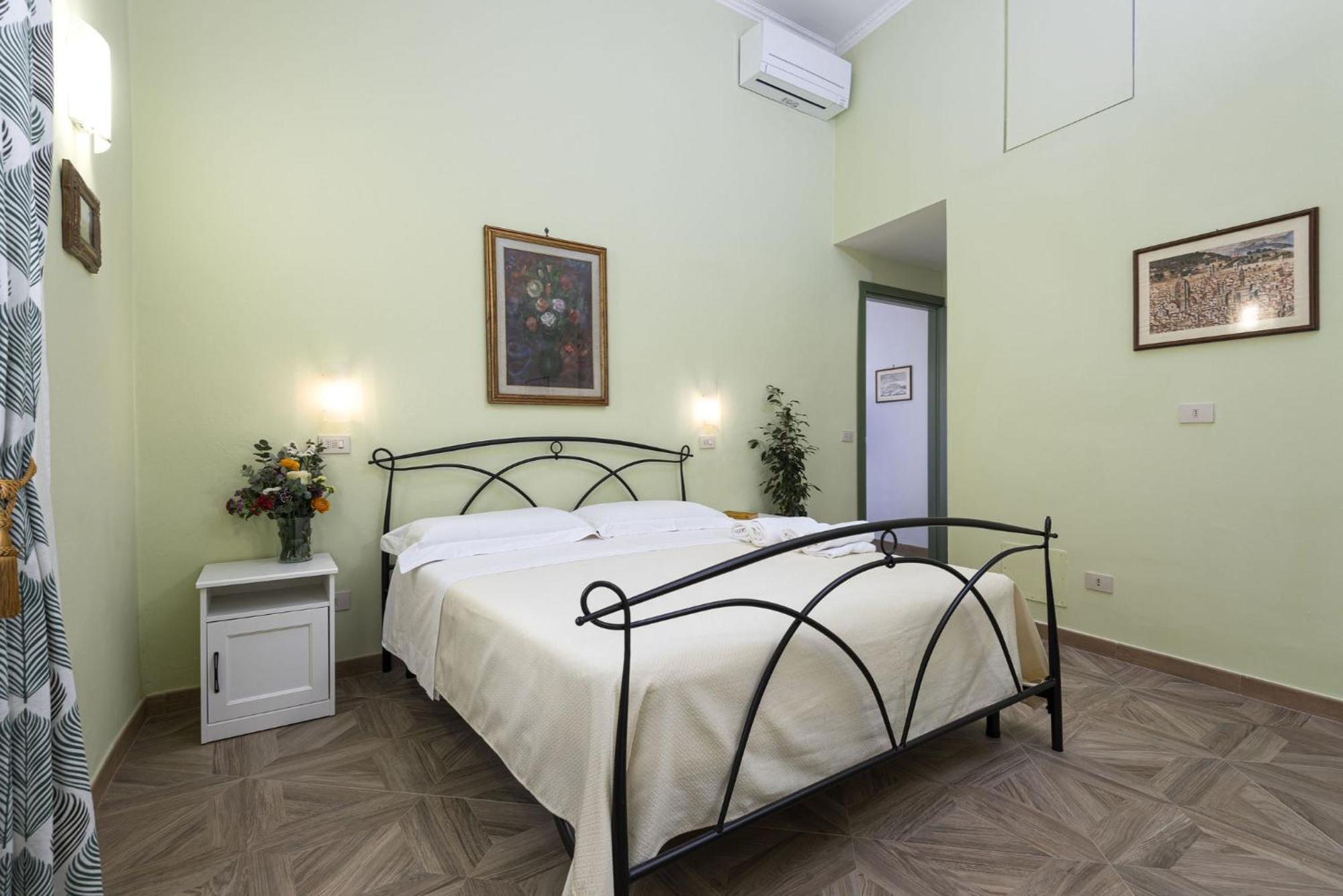 Cadorna Rooms In フィレンツェ エクステリア 写真